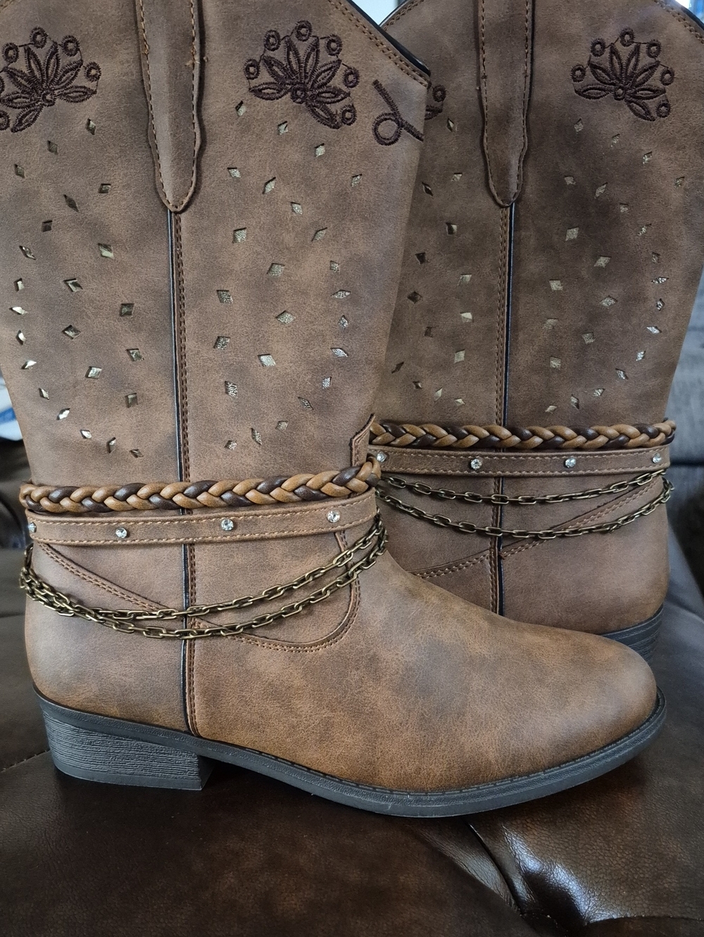 Girls' Brown Braided & Chain Accent Western-Style Boots Sz. 5